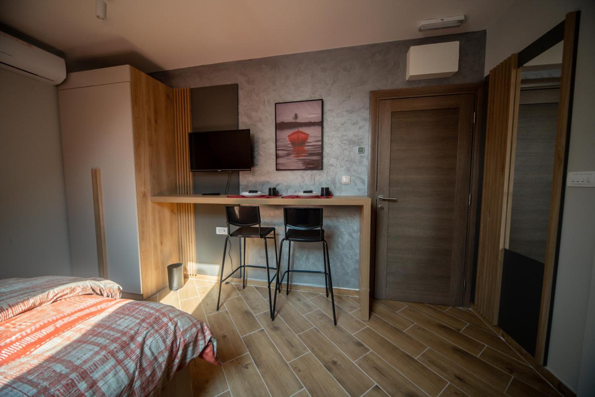 Brent Collection - Apartments In City Center Novi Sad Exteriör bild